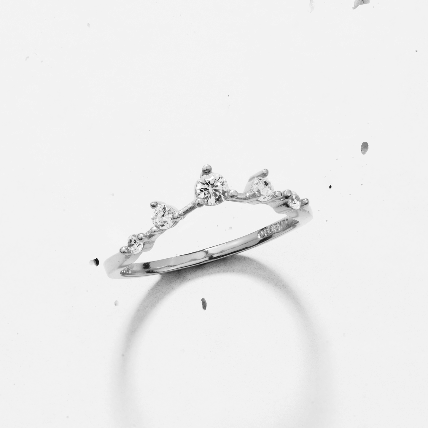 Brilliant Round Wishbone | Stacking Ring